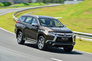 Mitsubishi поднимает цены на автомобили в России